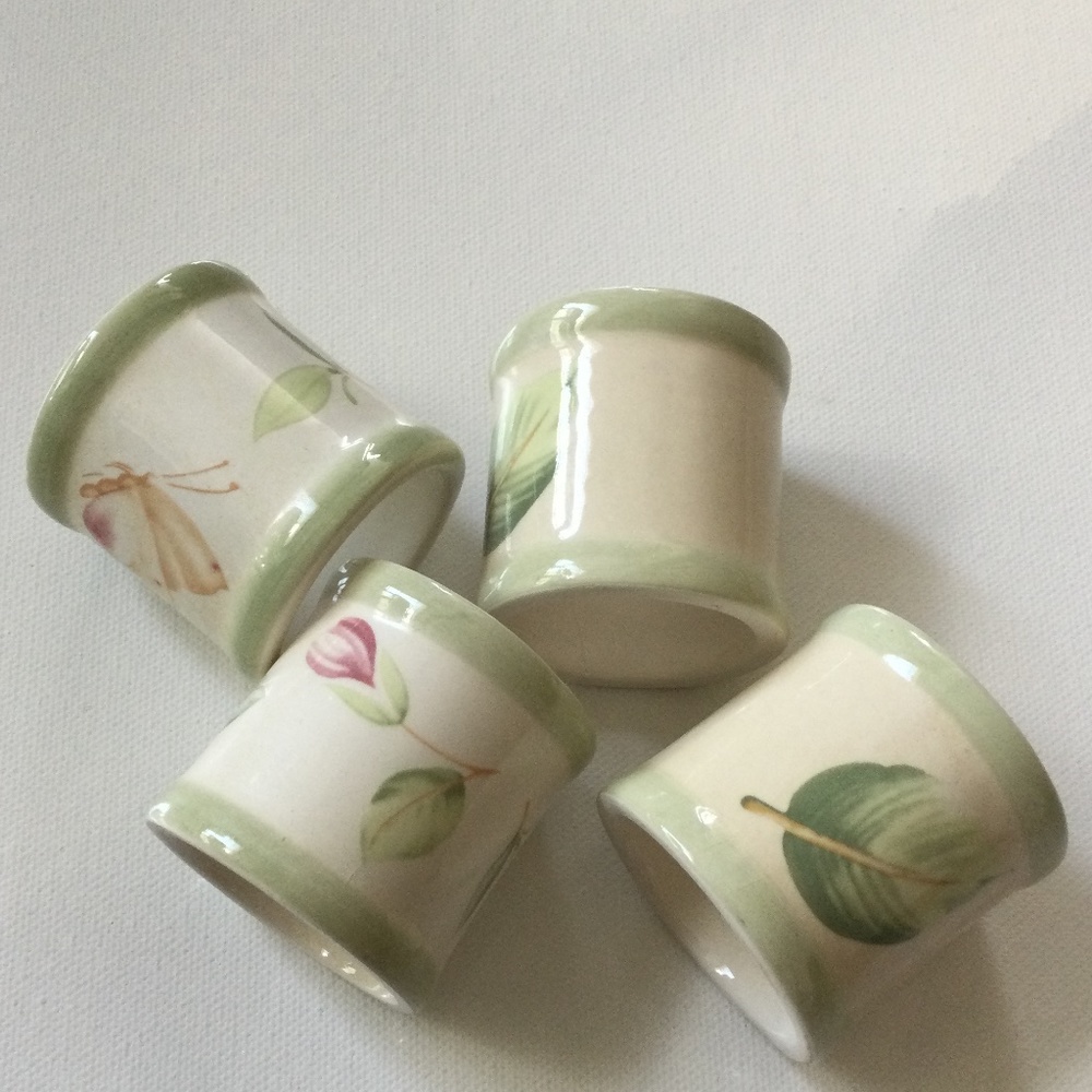 Vintage Elegant Design Hand Painted Ceramic Napkin Rings, Set of 4